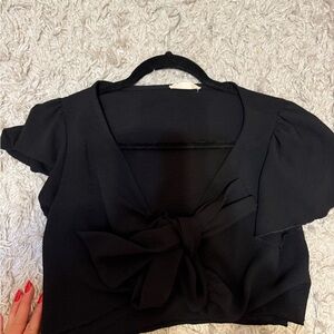 Front tie top
